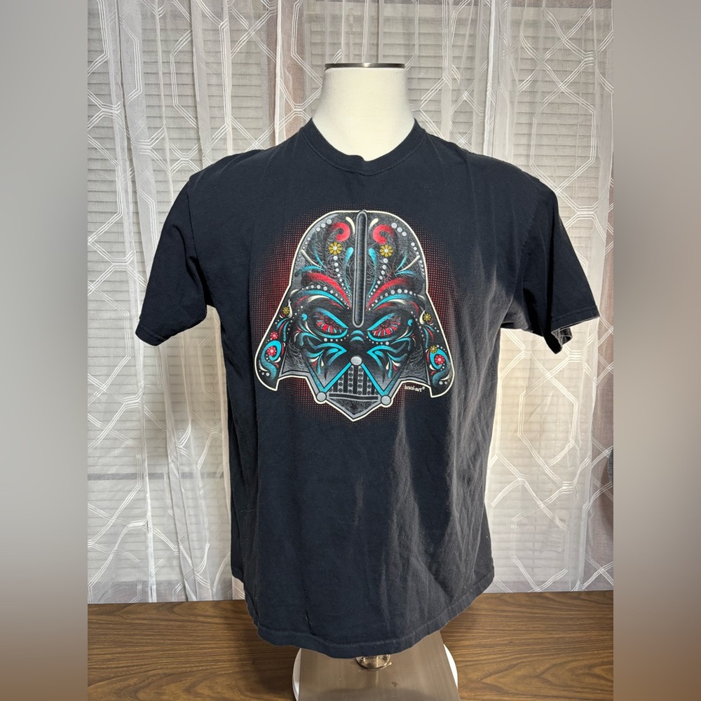 STAR WARS Karani-Art XL Day of the Darth Vader Vader tee 23”p2p 28”L 26-16 .455